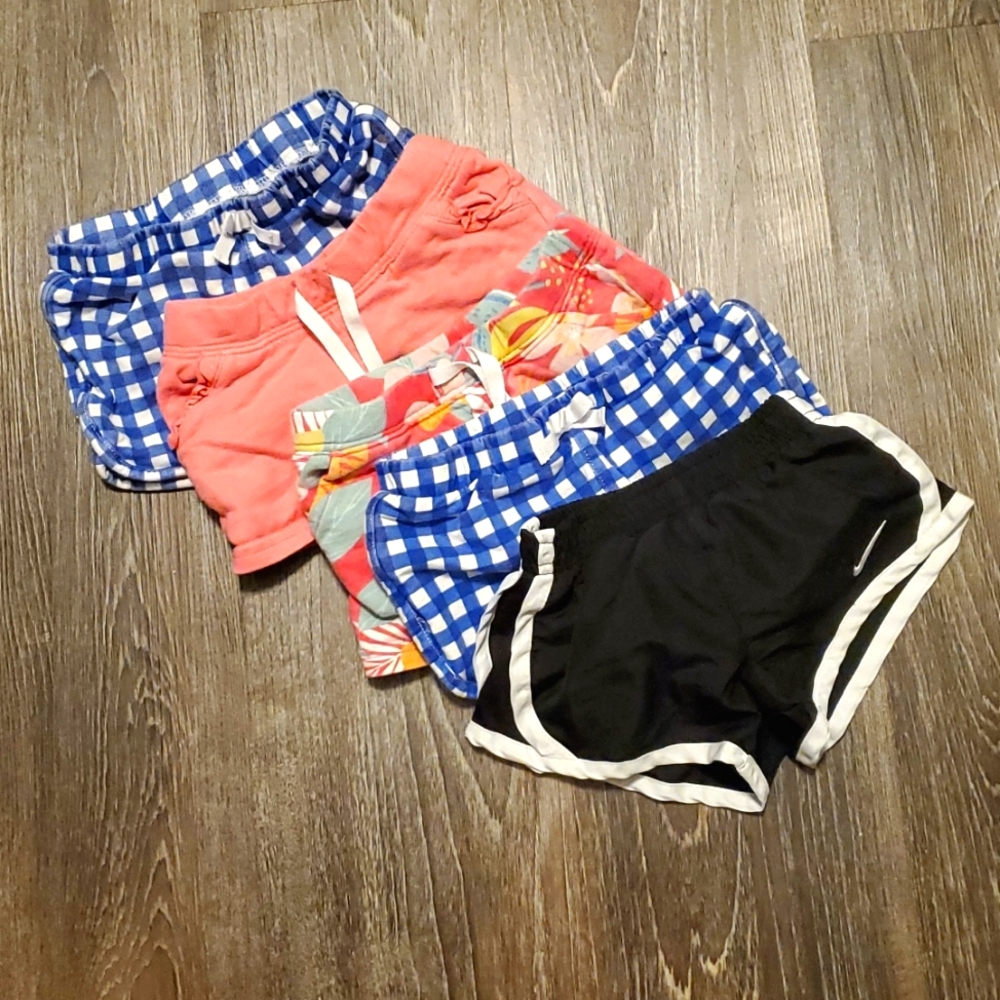 5 Piece Shorts Bundle, size 18m